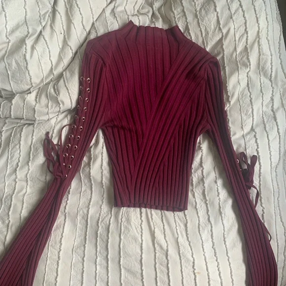 Top M - Picture 1 of 2